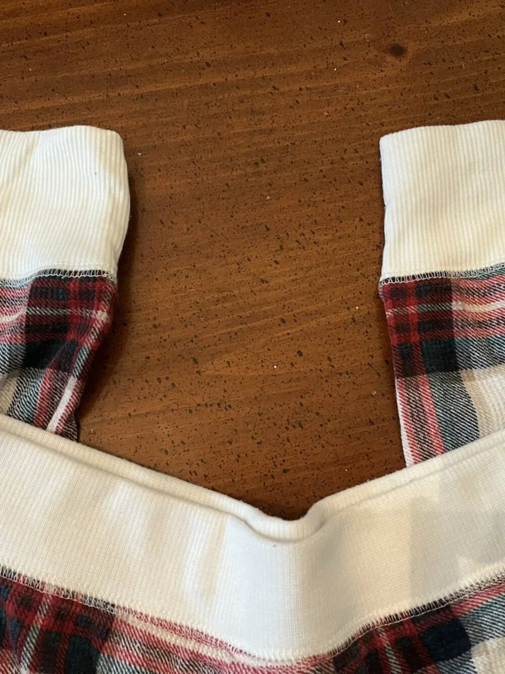Stars Above Holiday Plaid Pajama Set - Size M